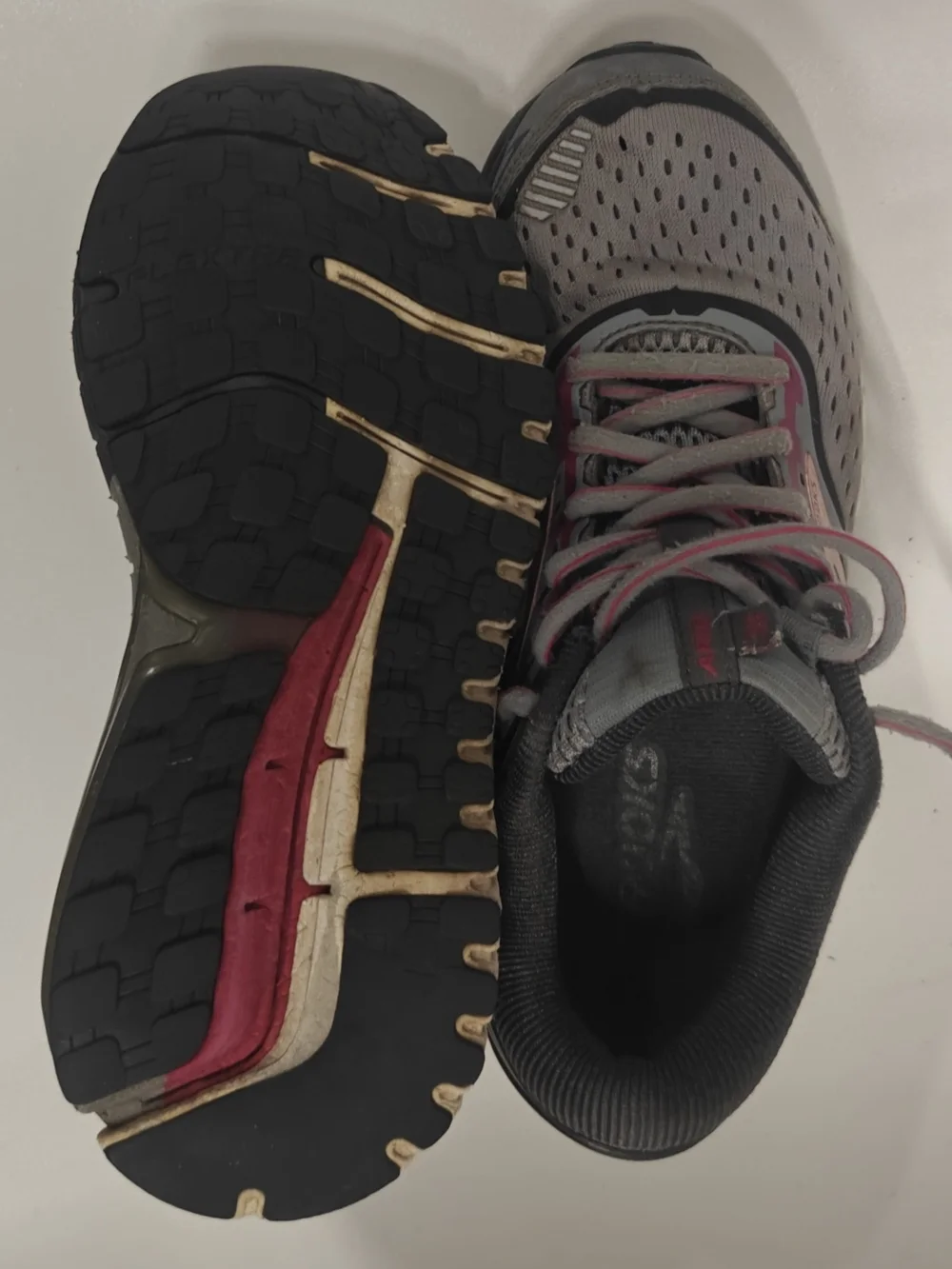 Brooks Ariel 18 Women's 7.5 M Gray Running Walking Shoes Sneakers